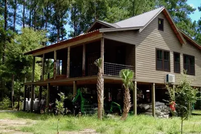 Image de Retour dans le temps à un rythme plus lent dans cette cabine dans les bois