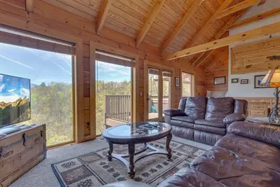 Bearly Heaven, 2 chambres, cheminée, bain à remous, WiFi, table de billard, pour 8 personnes