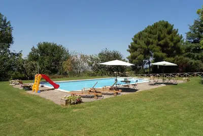 Image de Appartement dans une ferme avec piscine