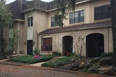 Image de ★ maison de ville exécutif dans une communauté assez fermée