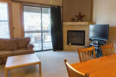 Image de Marche jusqu'au village - Spacieux Northstar Condo