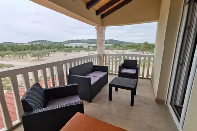 Image de Appartement d'une chambre avec la terrasse Vodice (A-16944-a)