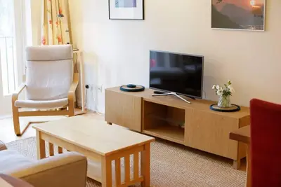 Image de Calm 2br apt w/parking&patio, 15mins to London Eye