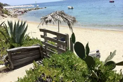 Image de Agrelia en bord de mer, parfait pour les couples et les familles