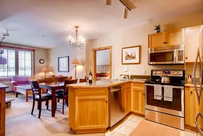 Image de Marche Vers Gondola-2 Lits 2 Bains Dans Le Village En Keystone Avec Vue Sur Le Rink!