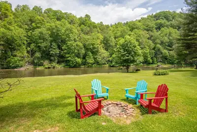 Image de Nouvelle Liste! Plaisirs d'été - Natation - Kayak - Fire Pit