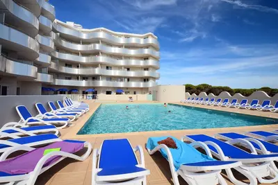 Image de Location vue sur la mer | Accès deux piscines + sauna