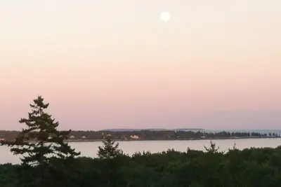 Image de Like New Cottage / Spectaculaire panoramique sur l'océan / Île Vues / Capacité d'accueil Huit