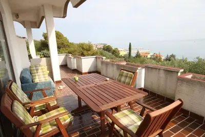 Image de Appartement dans Kali avec vue mer, terrasse, Climatisation, Wifi (4230-3)