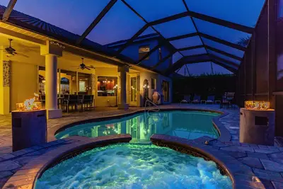 Image de Bien-être - 2 maîtres - Bain de vapeur - Whirl-Pool - Piscine d'eau salée - Hamac. . .