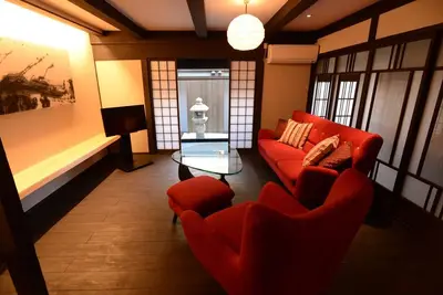 Image de [Kyoto / Higashiyama] À 5 minutes de la gare, maison privée traditionnelle moderne et entièrement rénovée