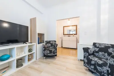 Image de Fresh and Clean apt for 6 in Koukaki