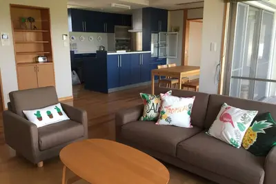 Image de 5 minutes à pied de la plage! Vue magnifique!