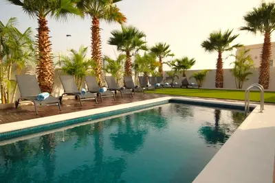Image de Villa de 4 chambres, piscine privée + wifi gratuit