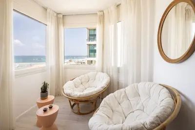 Image de Chic 3br Apt w Parking on the Beach by Sea N' Rent