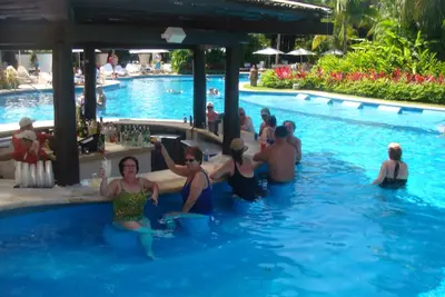 Image de 2 chambres salon 2 salles de bains cuisine 135 m2 hotel 5 *