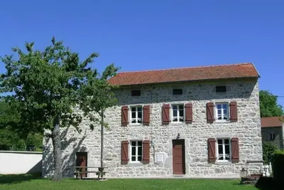 Image de Gîte spacieux à La Guillermie, animaux acceptés, jardin