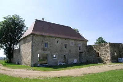 Gîte spacieux avec jardin, terrasse, Bbq et cheminée