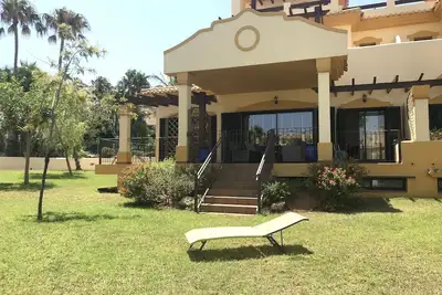 Image de 50% de réduction sur les sports @ La Manga Club, position centrale de La Hacienda