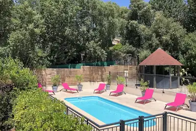 Image de Villa Piscine privative à  Fréjus/Saint-Raphaël pouvant accueillir 6 personnes.