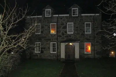 Image de Belle et historique maison de ville de grade Ii * dans le centre de Dolgellau