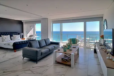 Image de Appartement avec vue sur la plage et vue sur l'île
