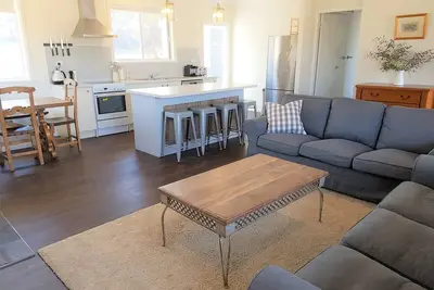 Image de Chalet confortable récemment rénové pouvant accueillir jusqu'à 8 personnes