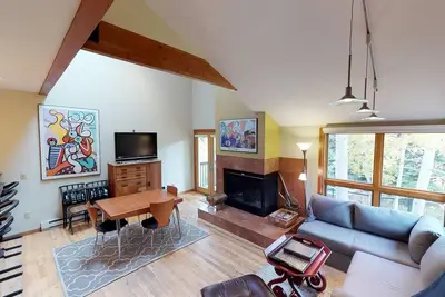 Image de Économies estivales avec jusqu'à 35% de réduction - Condominium de luxe à 2 chambres