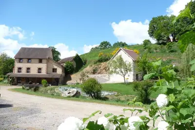 Image de Gîte de charme avec piscine couverte, sauna et bain nordique en pleine nature