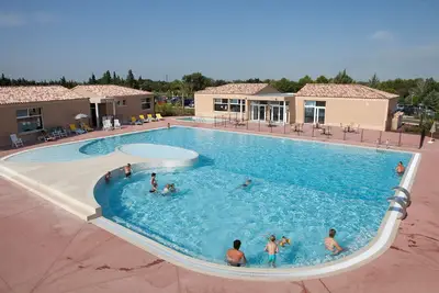 Image de Maison chaleureuse | Accès piscines, fitness, club pour enfants