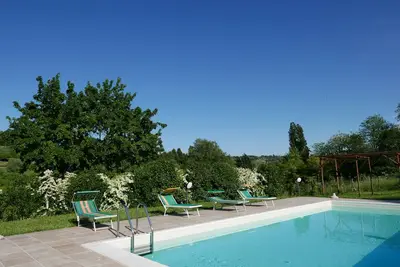 Image de Suite confortable avec cuisine et piscine - campagne Ă 6 km des plages - Pesaro