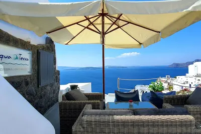 Image de Maison troglodyte Aqua Terra, piscine chauffée, vue sur la caldera