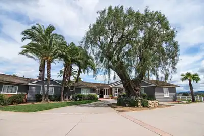 Image de Beautiful Ranch on Gated 2. 1 Acre propriété à Oceanside, Californie