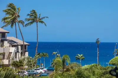 Image de Kamaole Sands # 8-208, 1Bd / 2Ba Central A / C, Près de la plage, Granit, pour 4 personnes