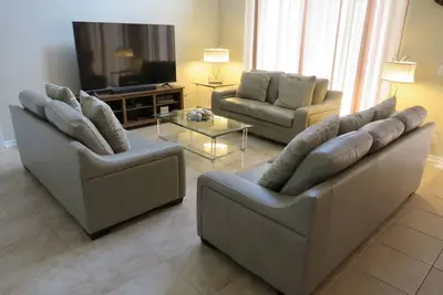 Image de Incroyable villa spacieuse avec piscine privée