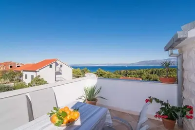 Image de Appartement de deux chambres avec la terrasse et la vue sur le mer Supetar, Brac (A-16774-b)
