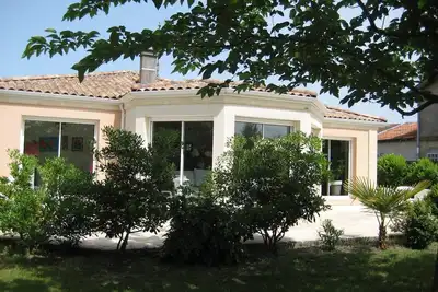 Image de Maison de charme lumineuse  sur la route des vignobles plages et gastronomie