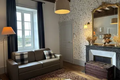 Image de Grande demeure, jardin clos, clim, proche Moulins - gîte avec draps et ménage inclus