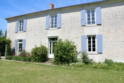 Image de Gîte, 4 ****, \" Le murier du Marais Poitevin\", jusqu'à 14 personnes