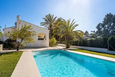 Image de Belle maison de vacances privée avec piscine privée, Wifi, climatisation, Tv, terrasse et parking