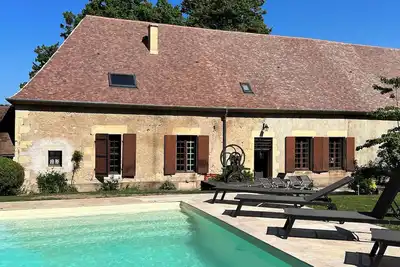Image de Belle Demeure 1900 avec piscine et jardin clos, dans un village de charme
