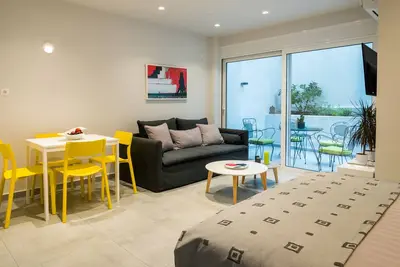 Image de Studio confortable central avec un jardin secret