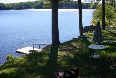 Image de Étapes pour vos 100 pieds privés du bord du lac - 800 $ / semaine