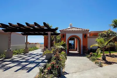 Image de Avil Christmas 2019 3 chambres 5. 5 salles de bain Villa avec piscine privée et vue sur l'océan