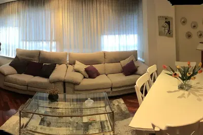 Sud Compostelle. Nice aprmto confortable et équipé