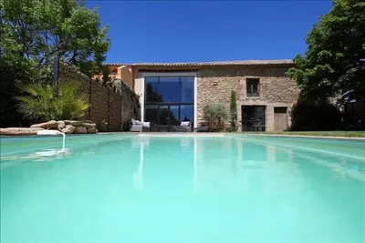 Image de Mas Provencal Renove Au Calme Avec Piscine CHAUFFÉE PRIVÉE