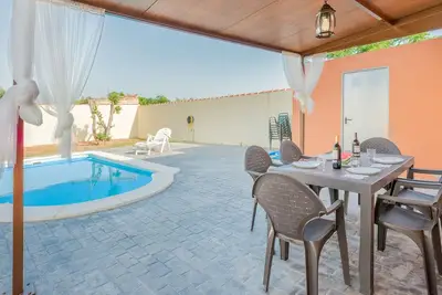 Chalet Avec Piscine PRIVÉE