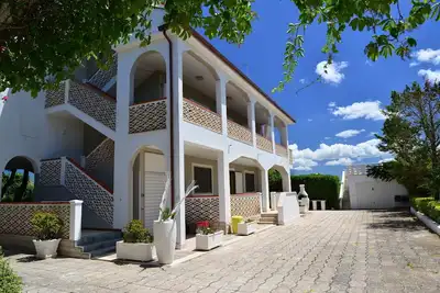 Image de Lizzano: Maison / villa - Taranto