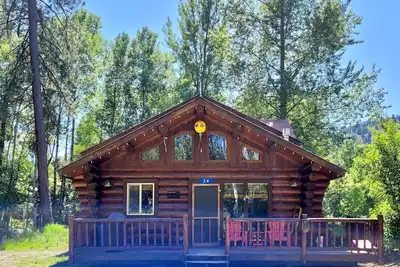 Image de Accès facile de la cabine de Becky à la piste de ski et à la rivière Methow!