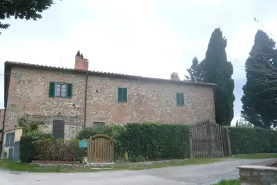 Image de Maison De Ferme et chambres individuelles, jardin, bain à remous, fours à pizza